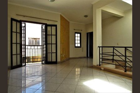 Casa à venda com 3 quartos, 260m² em Utinga, Santo André
