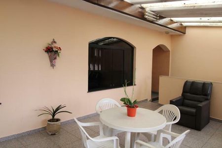 Casa à venda com 250m², 4 quartos e 3 vagas