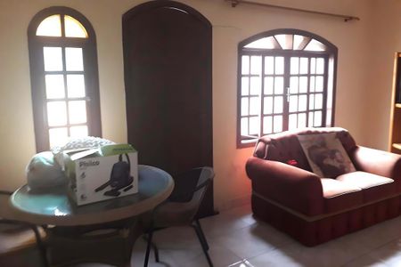 Casa à venda com 5 quartos, 300m² em Parque das Nações, Santo André