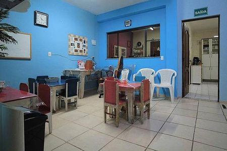 Casa à venda com 100m², 3 quartos e 2 vagas