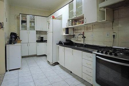 Casa à venda com 100m², 3 quartos e 2 vagas