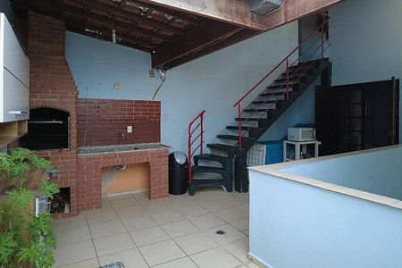 Casa à venda com 100m², 3 quartos e 2 vagas