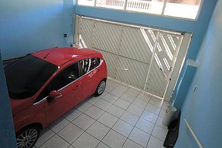 Casa à venda com 100m², 3 quartos e 2 vagas