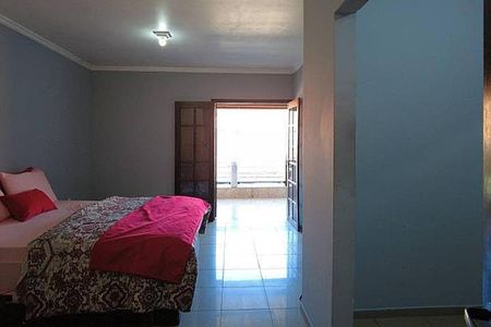 Casa à venda com 100m², 3 quartos e 2 vagas