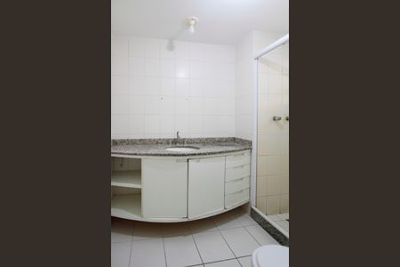 Apartamento para alugar com 208m², 3 quartos e 3 vagas Apartamento para alugar com 208m², 3 quartos e 3 vagasBanheiro da suíte máster