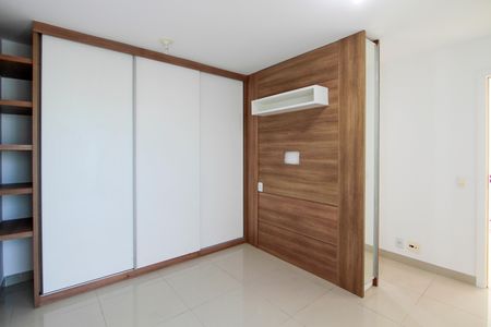 Apartamento para alugar com 208m², 3 quartos e 3 vagas Apartamento para alugar com 208m², 3 quartos e 3 vagasSuíte máster
