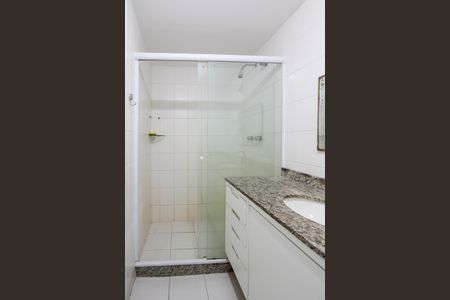 Apartamento para alugar com 208m², 3 quartos e 3 vagas Apartamento para alugar com 208m², 3 quartos e 3 vagasBanheiro da suíte máster