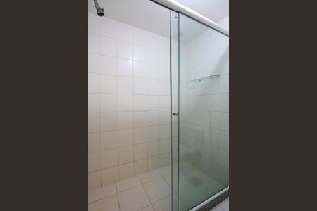 Apartamento para alugar com 208m², 3 quartos e 3 vagas Apartamento para alugar com 208m², 3 quartos e 3 vagasBanheiro da suíte máster