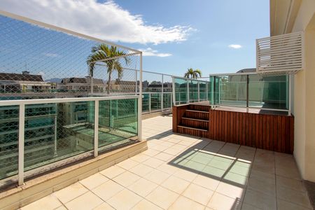 Apartamento para alugar com 208m², 3 quartos e 3 vagas Apartamento para alugar com 208m², 3 quartos e 3 vagasTerraço