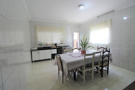 Casa à venda com 164m², 3 quartos e 2 vagas