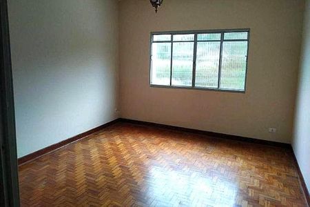 Casa à venda com 240m², 4 quartos e 2 vagas