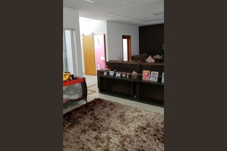 Casa à venda com 251m², 3 quartos e 8 vagas