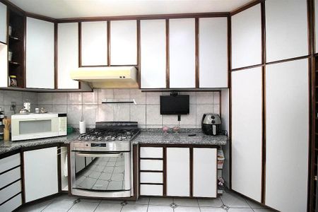 Casa à venda com 150m², 4 quartos e 4 vagas