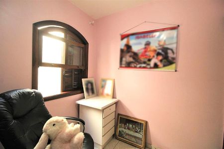 Casa à venda com 150m², 4 quartos e 4 vagas