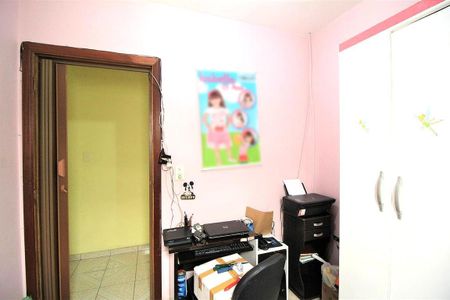 Casa à venda com 150m², 4 quartos e 4 vagas