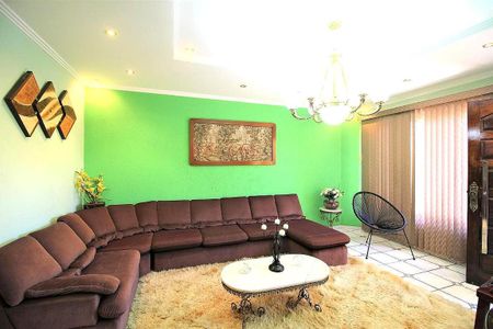 Casa à venda com 150m², 4 quartos e 4 vagas