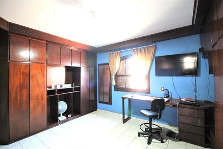 Casa à venda com 150m², 4 quartos e 4 vagas