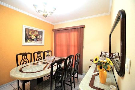 Casa à venda com 150m², 4 quartos e 4 vagas