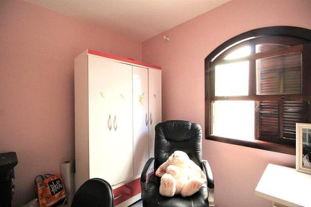 Casa à venda com 150m², 4 quartos e 4 vagas