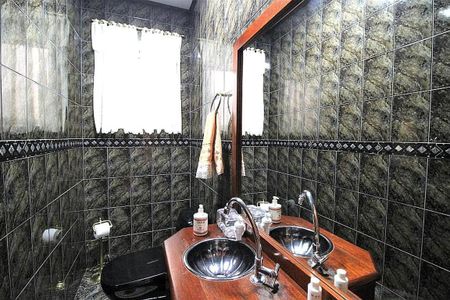 Casa à venda com 150m², 4 quartos e 4 vagas