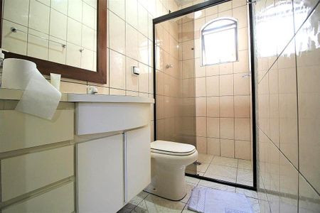 Casa à venda com 150m², 4 quartos e 4 vagas