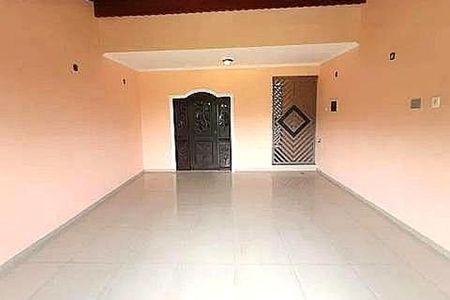 Casa à venda com 125m², 4 quartos e 4 vagas