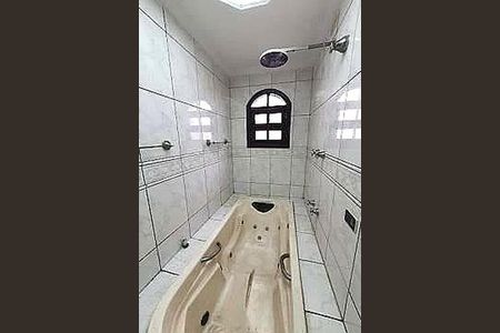 Casa à venda com 125m², 4 quartos e 4 vagas