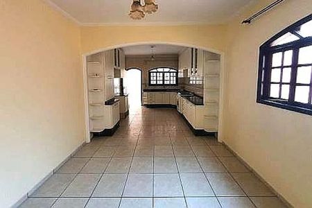 Casa à venda com 125m², 4 quartos e 4 vagas