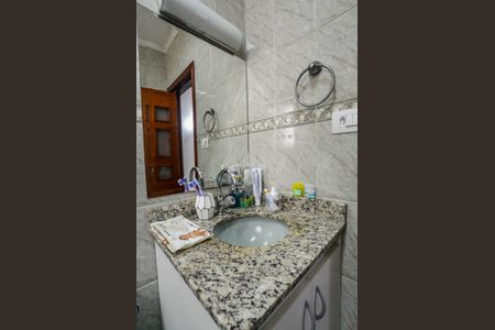 Casa à venda com 150m², 3 quartos e 2 vagasBanheiro Corredor