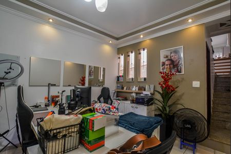 Sala de casa à venda com 3 quartos, 150m² em Vila Curuçá, Santo André