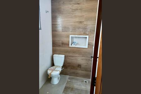 Casa à venda com 54m², 2 quartos e 2 vagas