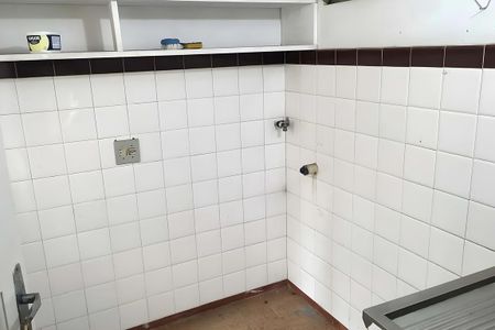 Casa à venda com 196m², 2 quartos e 4 vagas