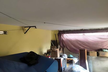 Casa à venda com 196m², 2 quartos e 4 vagas