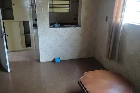 Casa à venda com 196m², 2 quartos e 4 vagas