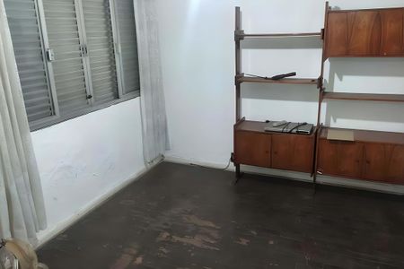 Casa à venda com 196m², 2 quartos e 4 vagas