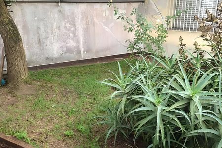 Casa à venda com 196m², 2 quartos e 4 vagas