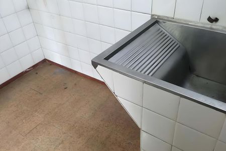 Casa à venda com 196m², 2 quartos e 4 vagas