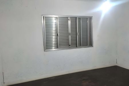 Casa à venda com 196m², 2 quartos e 4 vagas