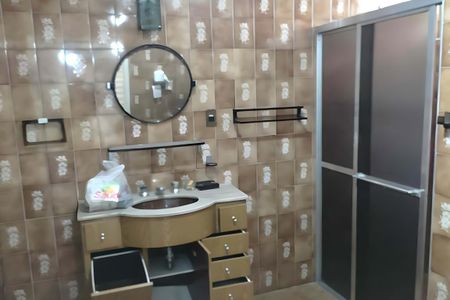 Casa à venda com 196m², 2 quartos e 4 vagas