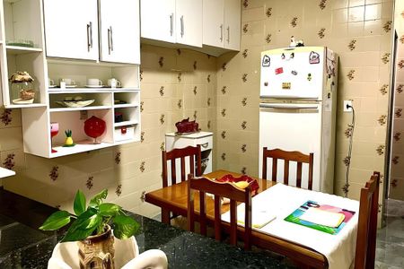 Casa à venda com 175m², 5 quartos e 3 vagas