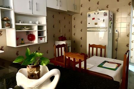 Casa à venda com 175m², 5 quartos e 3 vagas