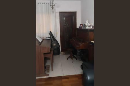 Casa à venda com 252m², 3 quartos e 3 vagas