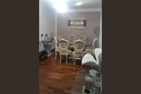 Casa à venda com 252m², 3 quartos e 3 vagas