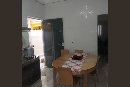 Casa à venda com 3 quartos, 125m² em Vila Helena, Santo André