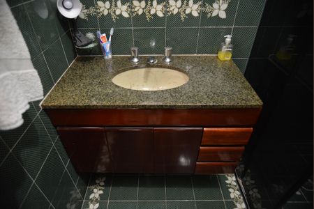 Casa à venda com 125m², 3 quartos e 2 vagasBanheiro da Suíte