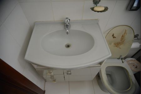 Casa à venda com 125m², 3 quartos e 2 vagasBanheiro Social