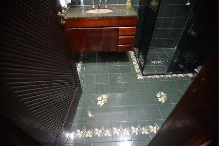 Casa à venda com 125m², 3 quartos e 2 vagasBanheiro da Suíte