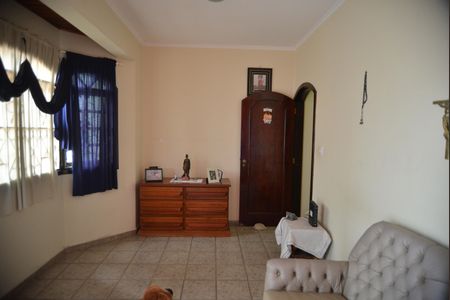 Casa à venda com 125m², 3 quartos e 2 vagasQuarto 3