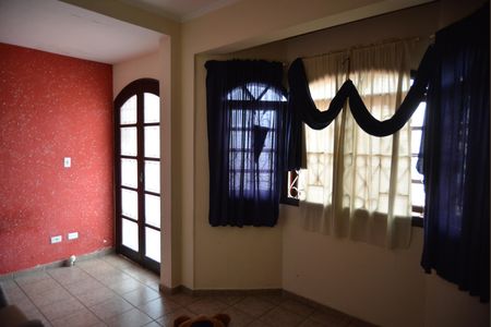 Casa à venda com 125m², 3 quartos e 2 vagasQuarto 3