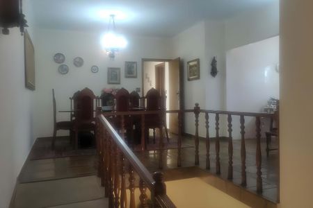 Casa à venda com 300m², 3 quartos e 5 vagas